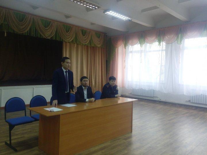 Дін проблемасын зерттеу орталығының мамандарымен кездесу "Дін және жастар" тақырыбында кездесу өтті.
